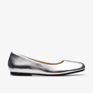 Womens Livia Lily Silver Pumps