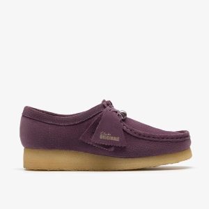 Womens Wallabee. Plum Suede Shoes