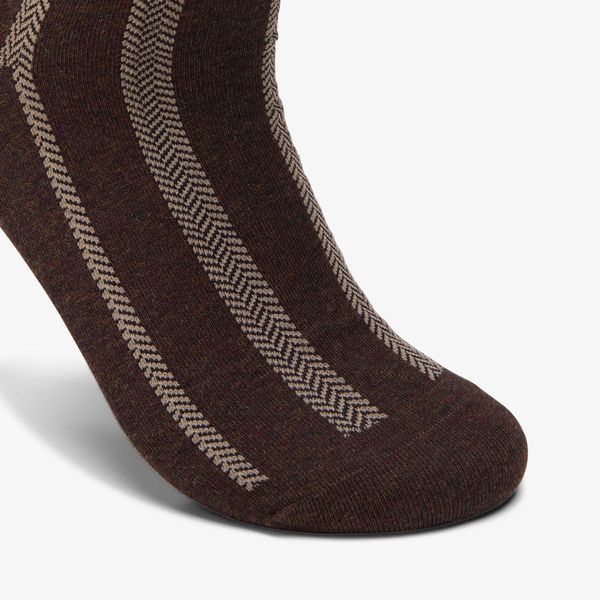 Mens Vertical Zag Brown Socks - Image 3