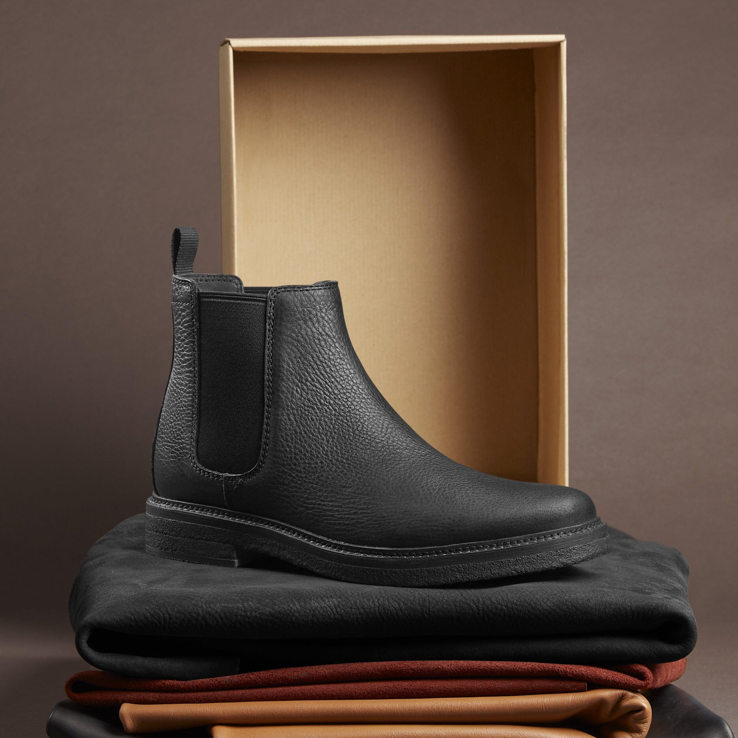 Clarkdale Easy Black Leather - Image 2