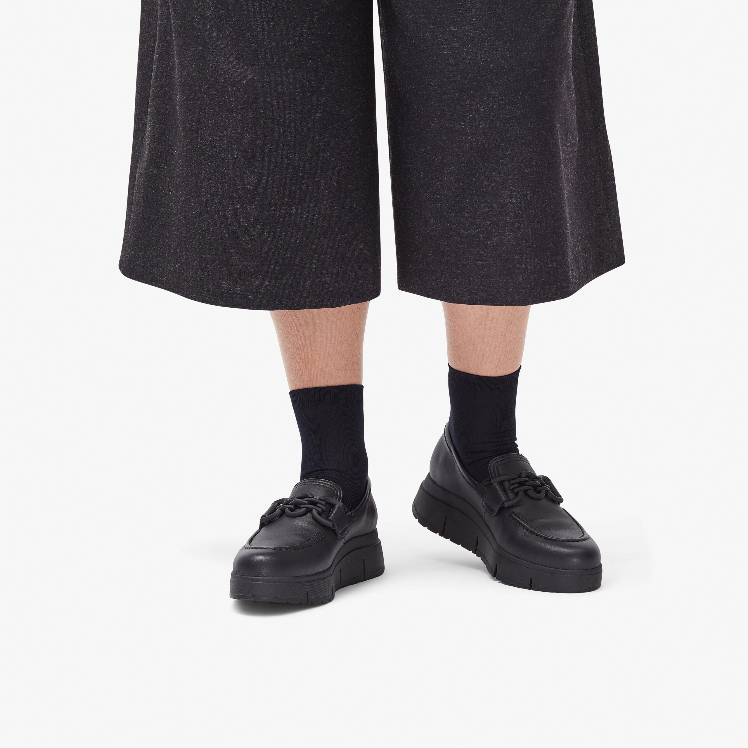 Loriini Izzy Black Leather - Image 2