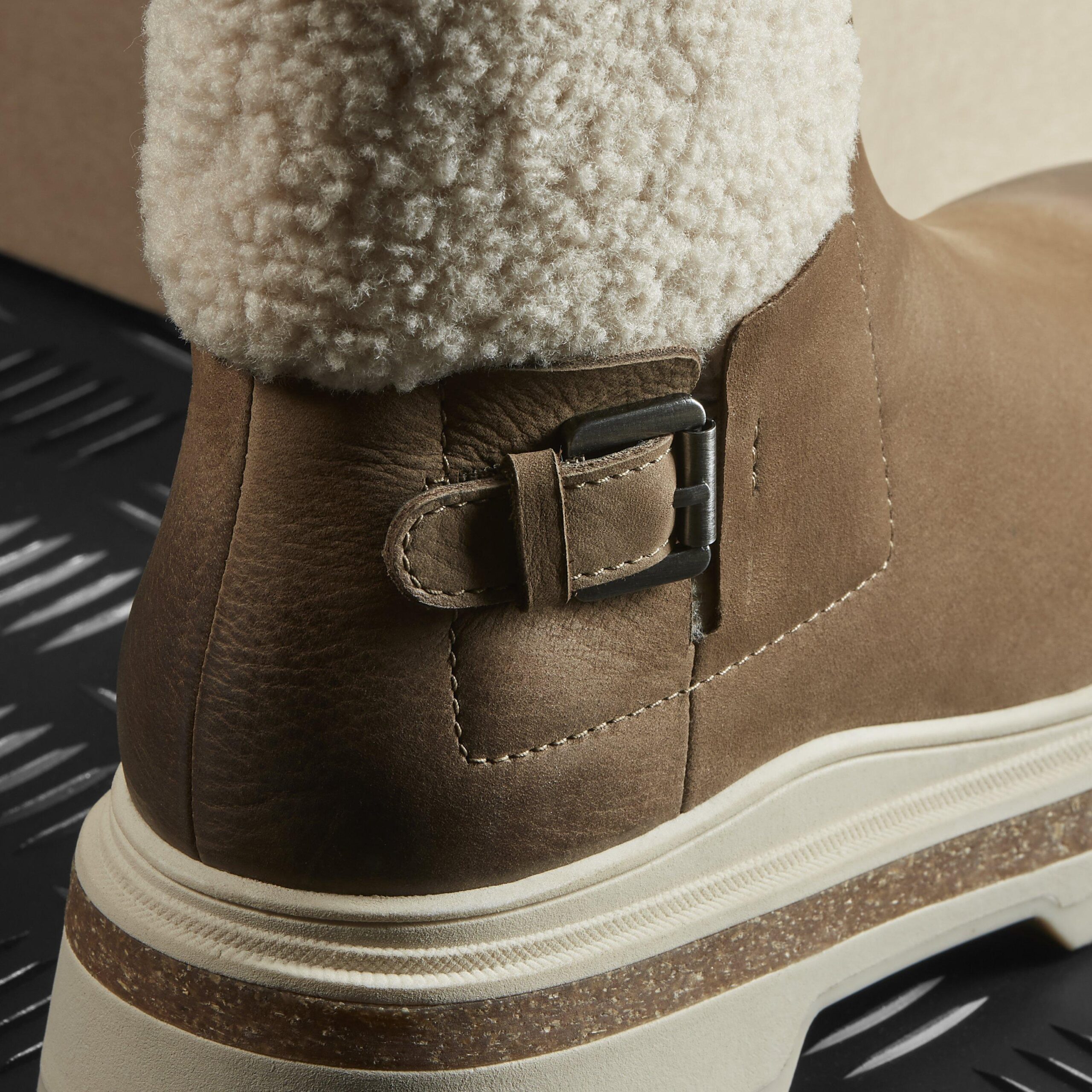 Hencroft Madi Waterproof Dark Sand Warmlined - Image 8
