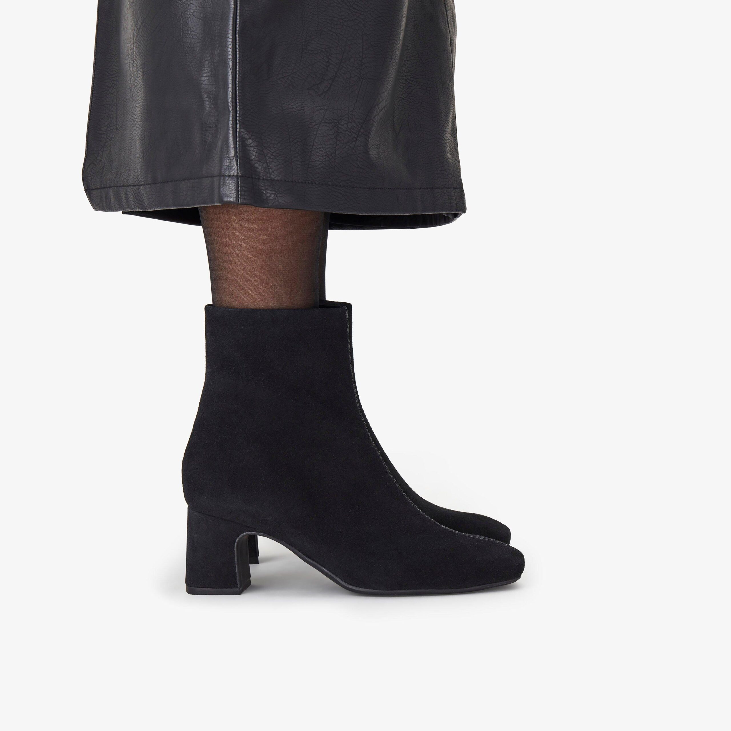 Fernie Zip Black Suede - Image 2
