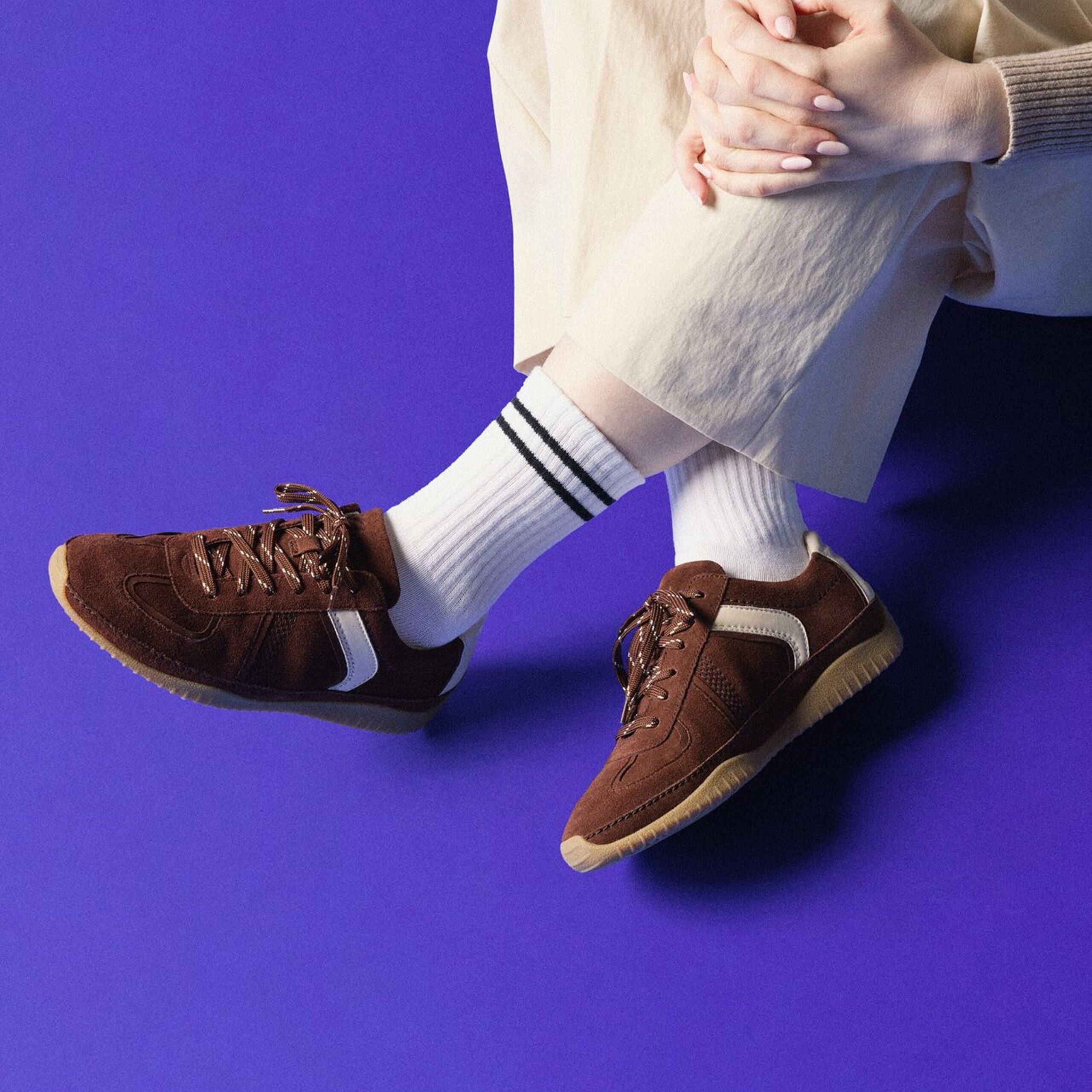 Meridor Lo Brown Suede - Image 3